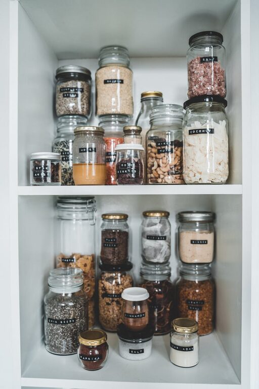 How to Keep a Tidy Fridge and Pantry for a Well-Organized Kitchen